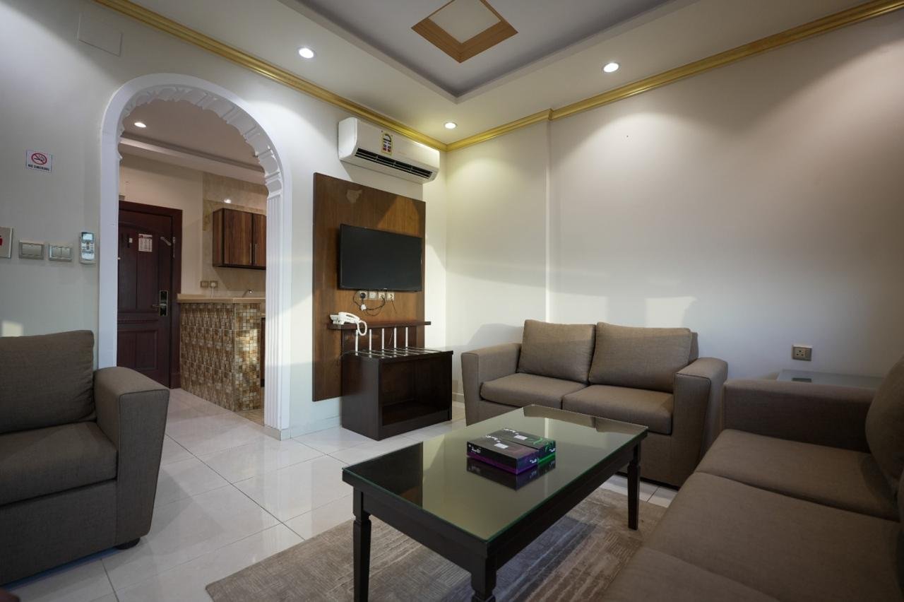 جناح غرفة وصالة سوبر يور