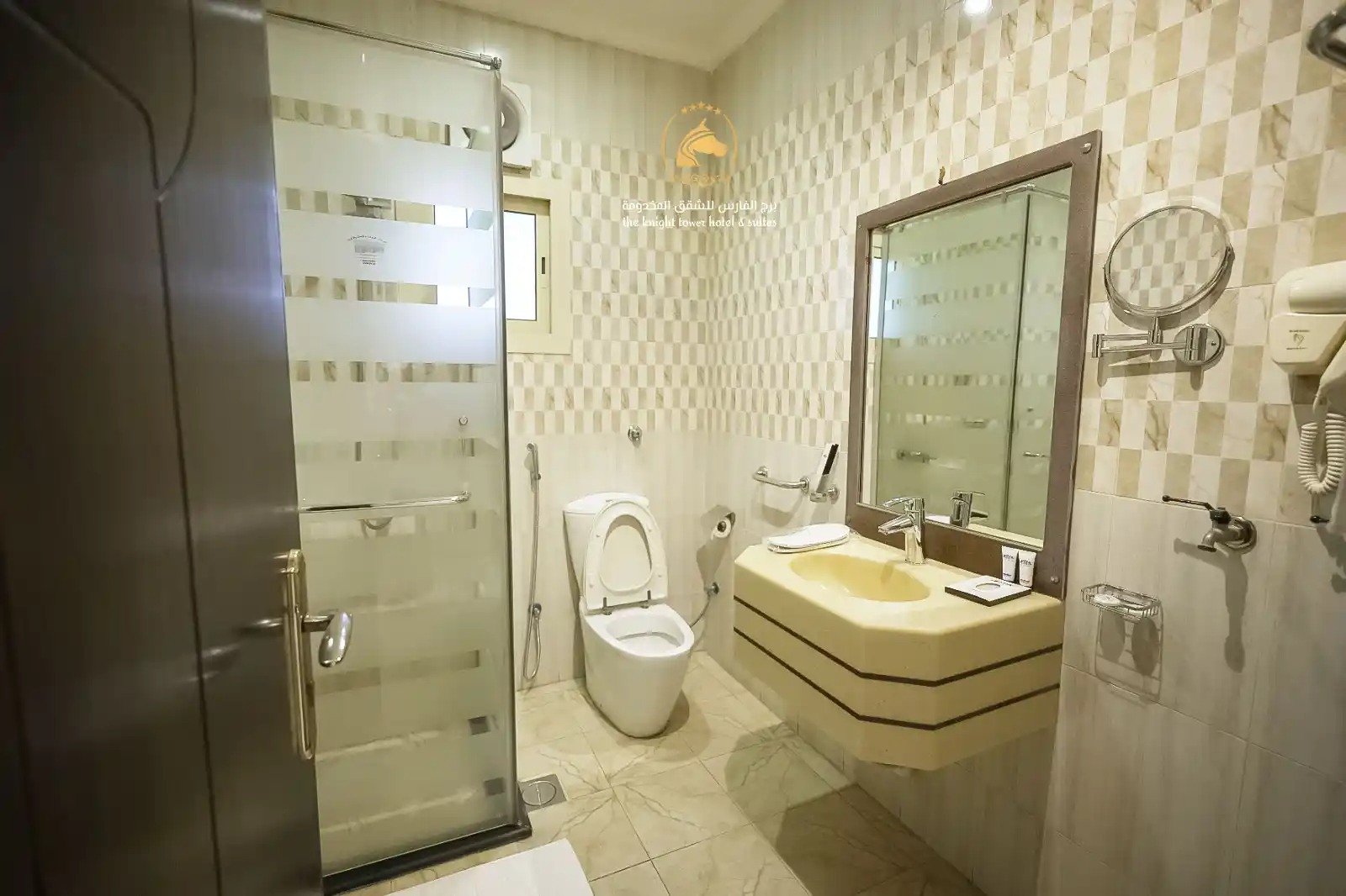 جناح غرفة وصالة سوبر يور